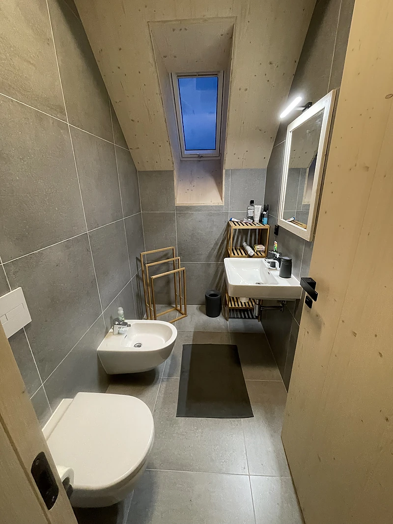 Bathroom with a toilet and bidet