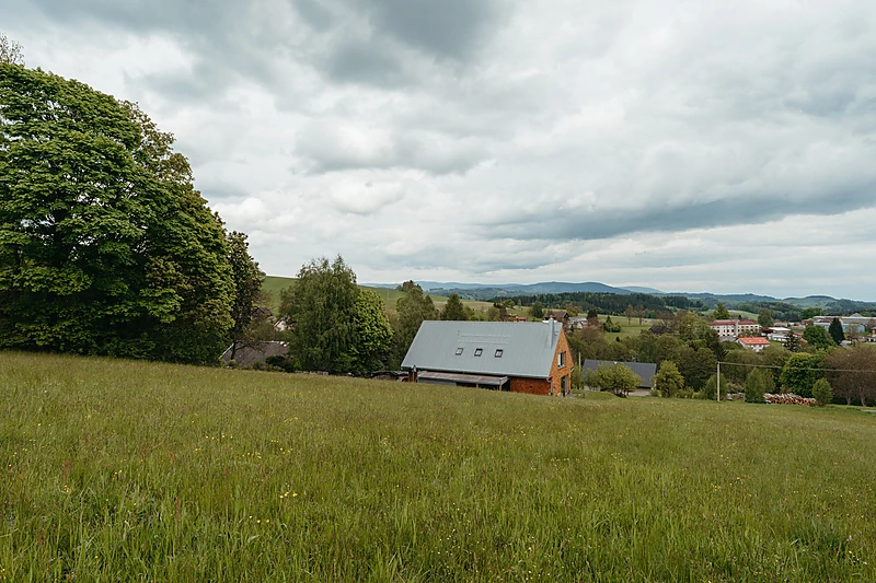 The chalet on the meadow above Roprachtice